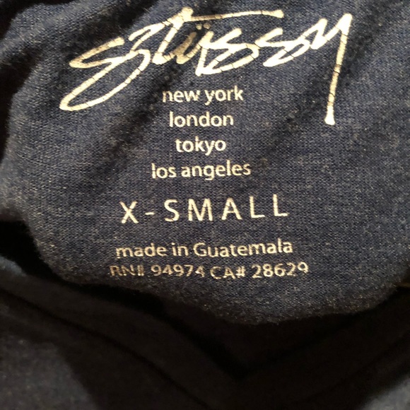 Stussy V-Neck - Picture 2 of 3